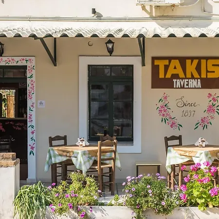 בית הארחה Takis Family Corfu קונטואקלי